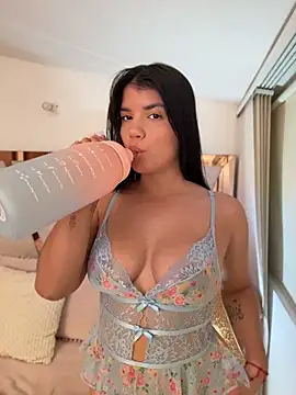 Emma_lopes - 👅show cum💦 with my domi 🎮🕹️