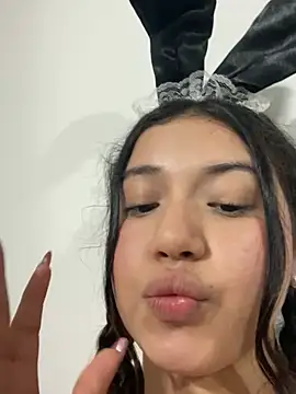 Zoe_lu - Ride on my dick and take it out of me😈