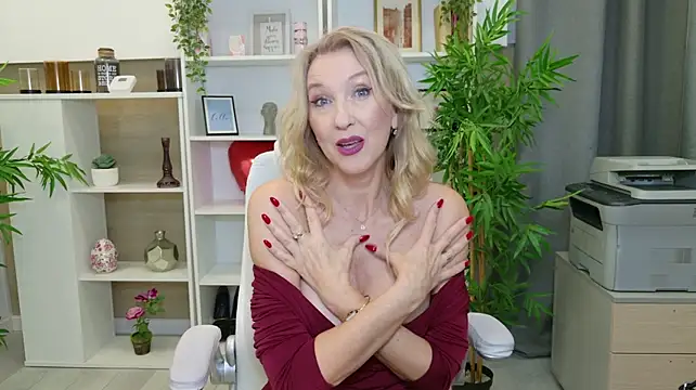 LadyLeea - play with dildo between my boobs