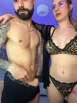 LolaSB - Chupar dedos en tetas🔥😈