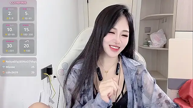 Shumu-06 - 激情秀，全裸只穿黑丝跳一曲舞😍😍~~~