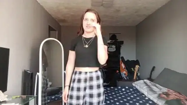 AlessandraToth - a short dance for your favorite spectato