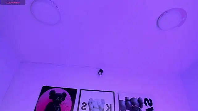 Kat_VonDe - Use dildo in pussy + lush😈