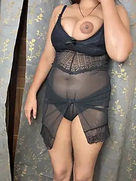 Miss-Ayraa