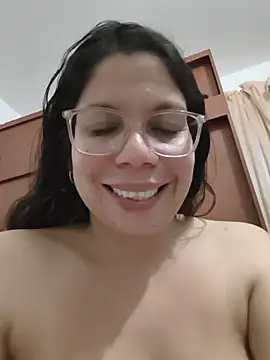 Carliina_Soussa - Mostrar cuerpo , vagina tocándose