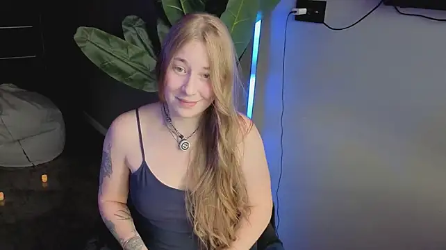 ShowmeYourfetish - Will insert hush L size