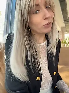 Crazy-Rosa - Hi guys 💋play with me