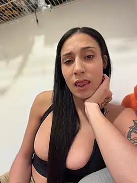 FerrariFrench - Sensual sexy dance nude with oil