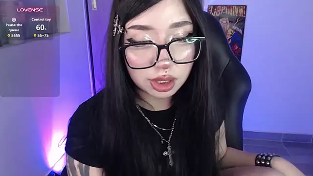 Dark_Dolll - fingers in my mouth