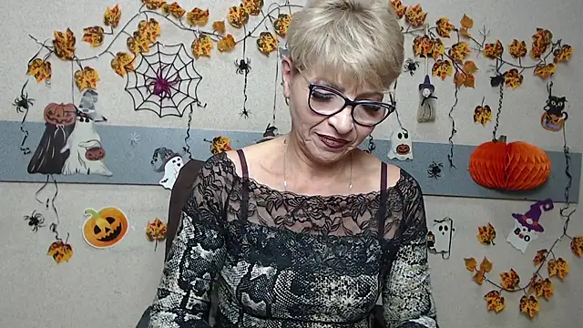 EllaBonito - Tempt Me… If You Dare 😈