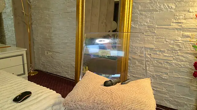 Christahot - Warm This Pussy Up! 😼