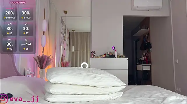 Eva_JJ