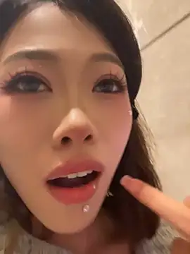 Emily-6868 - 完成目标上帝视角户外商場