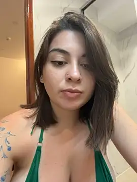 Lovynna - Lick tits