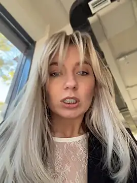 Crazy-Rosa - Hi guys 💋play with me
