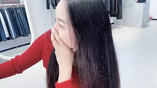 Veronica_L - 脱上衣