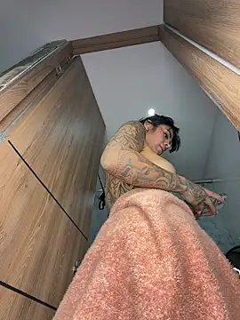 Tamyjenkins1 - Riding dildo in the bathroom #