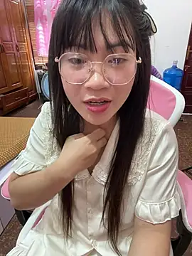 -Lyly_69 - Show zoom 30p
