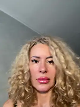 Tania201243 - Show tits♥️