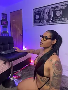 Victoria14_ - Plug anal goal 😈😏BuzMe55