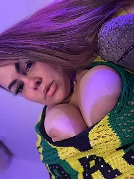 Fernandinhacarioca_ - Sentar no dildo d4 bem gostoso