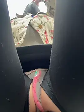 Bingbing6699 - 路边脱内衣性感揉胸