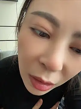 YaoYao8888 - 不穿内裤直播2分钟
