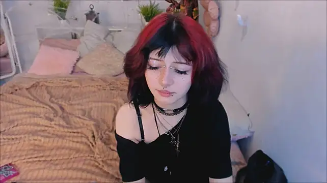 Ashley_Veil - HANDBRA TEASE