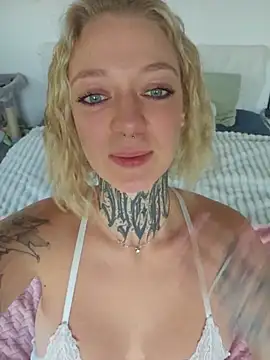 Valery_Venom - Tittenfick am Dildo