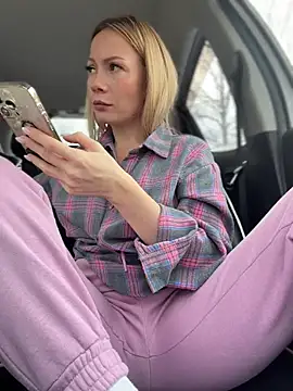 LavenderHot - Lovense control 5 min