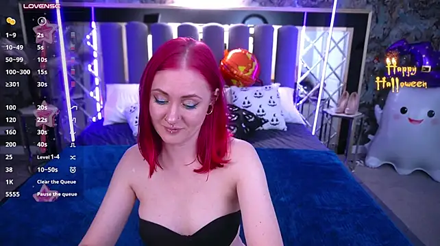 DramaQuenns - Dildo in pussy