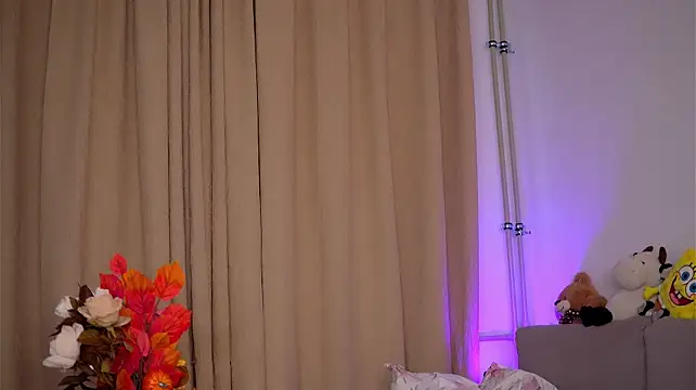 HotMollyX - Full naked and spank my ass 🥵