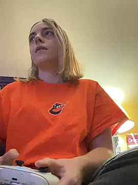Jaseyrae - Tip 200tks for vid sucking my bfs dick!