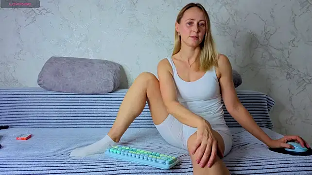Helen198705 - French kiss