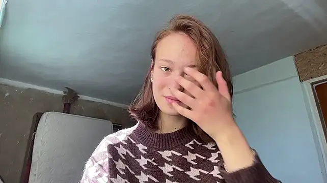 BrittanyLebowitz - gently lick the lips