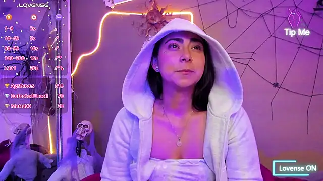 Lucyfer_gpp - Flash boobs more pinch nipples zoom