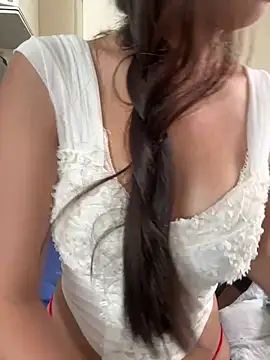 Nhylah11 - All naked massage my pussy
