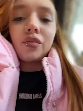 LisaCatt - play with pussy and lick fingers
