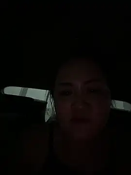 Amy1688 - 户外脱内裤M腿表演