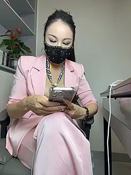 TopAlice566 - 无内摇屁屁💕