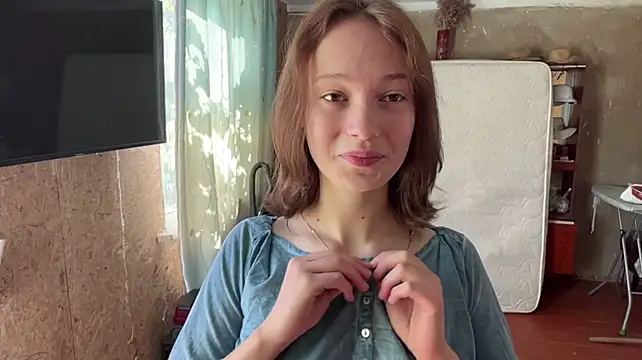 BrittanyLebowitz - gently lick the lips
