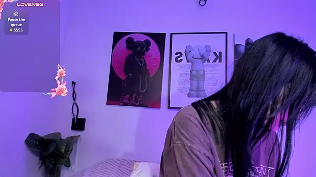 Kat_VonDe - nude +10 spank ass + rub hole