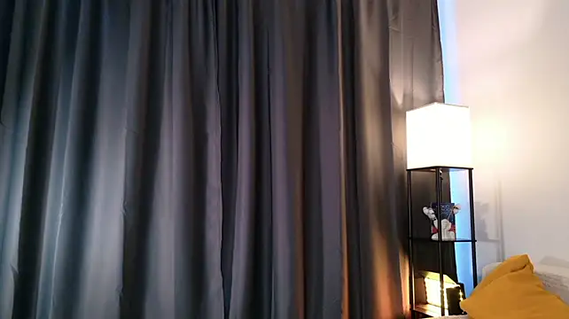 LoveUnderTheStars - pull down panties and sexy doggy tease
