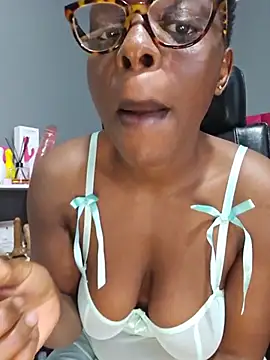 Shaniko89 - fill me up with your hot yummy cum daddy