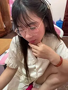 -Lyly_69 - Show zoom 30p