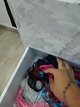 ValeNiitaLuv - 💋 TONIGHT'S NAUGHTY GOAL 🔥 DOMI ASS