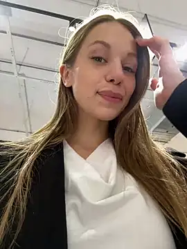 Olivia_Jemison - Lick + suck my nipples in STORE