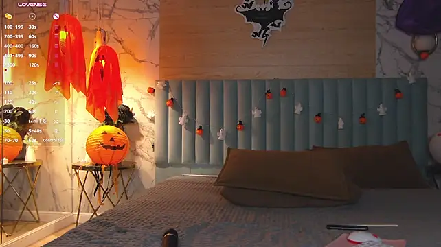SandyShayes - Turn off the lights completely naked
