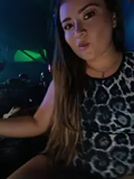 LunaDiaz999 - Explicit show in the bathroom