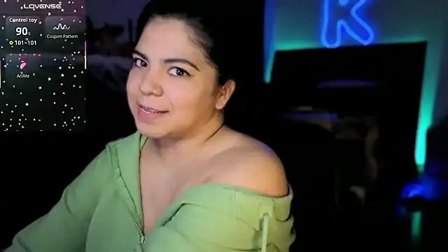 Kimmiakiss22 - Make Me Wet